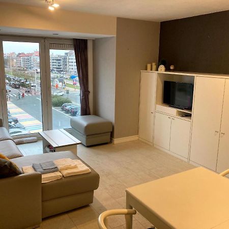 קנוקה-הייסט Studio Met Zeezicht Op Heldenplein מראה חיצוני תמונה