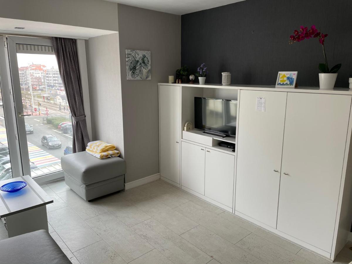 קנוקה-הייסט Studio Met Zeezicht Op Heldenplein מראה חיצוני תמונה