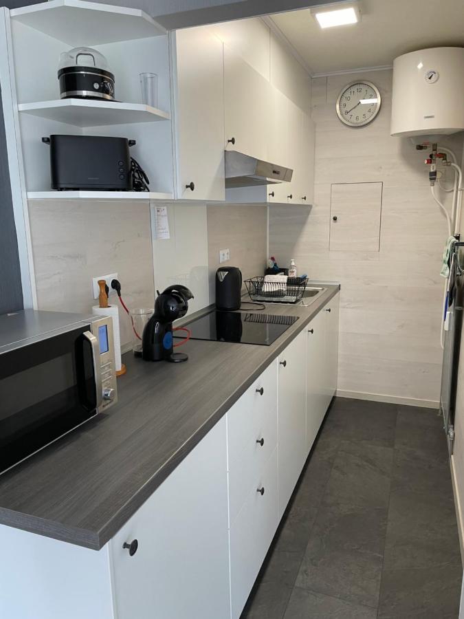 קנוקה-הייסט Studio Met Zeezicht Op Heldenplein מראה חיצוני תמונה
